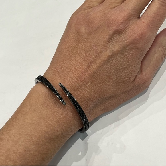 NWT Michael Kors “Black Out” Black Pave Encrusted Hinged Bangle - Picture 7 of 13